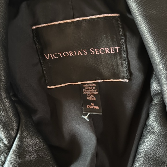 Victoria's Secret Black Leather Motorcycle Jacket with Quilted Shoulders M NWOT - Picture 2 of 6